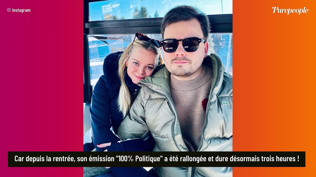 Gauthier Le Bret (CNews / Europe 1) pose fièrement avec son fils d'un mois, petit blondinet au prénom rétro