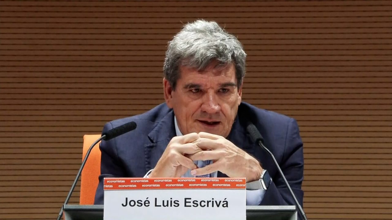 Escrivá plantea acortar los plazos de las OPA tras los 16 meses de pugna del BBVA por Sabadell