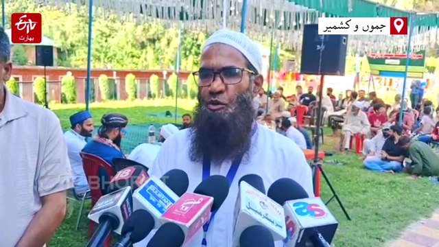رضاکار تنظیم میریج کونسل ترال کی جانب سے اجتماعی شادیوں کا اہتمام، کئی بچیوں کے ہاتھ پیلے