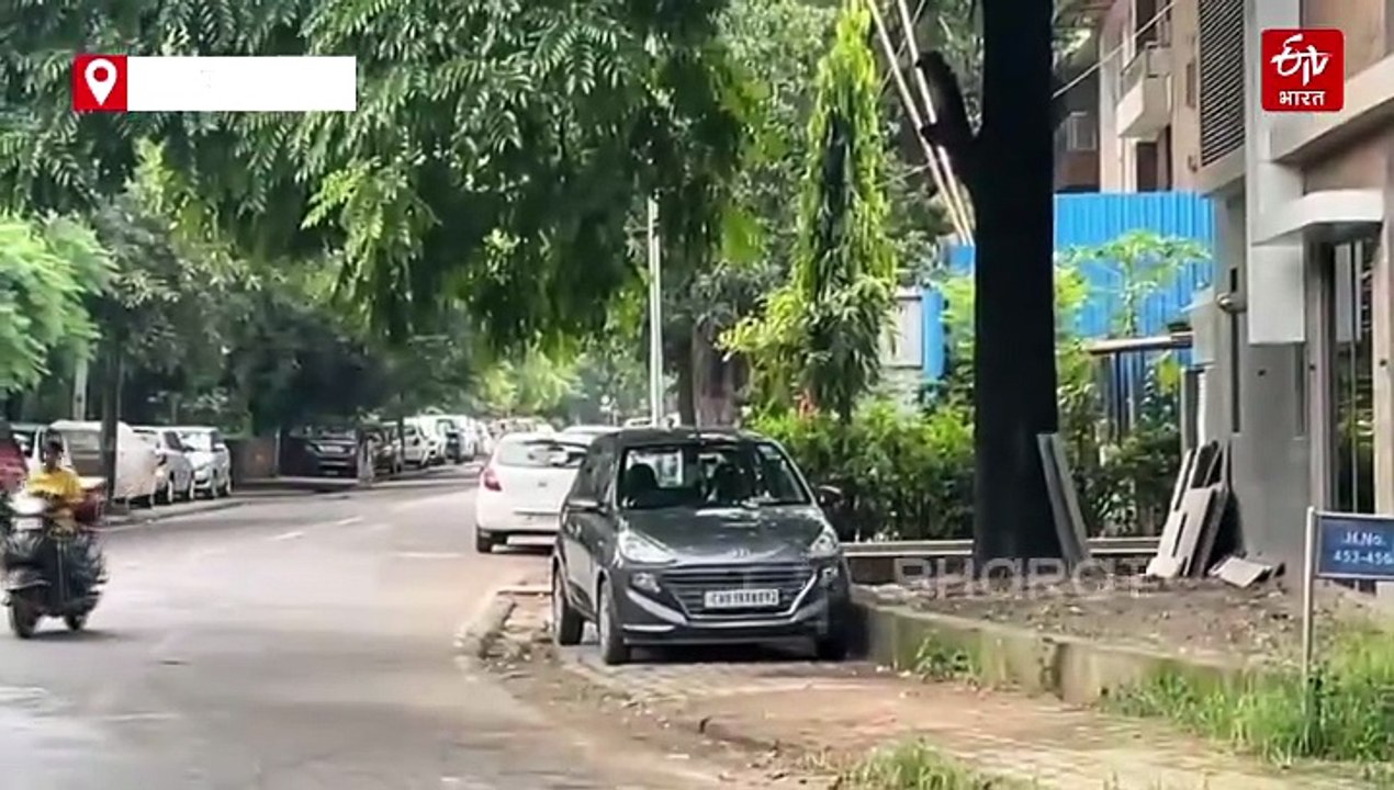 चंडीगढ़ के रिहायशी इलाकों में सड़कों और फुटपाथ पर वाहन खड़े किए तो कटेगा चालान, ट्रैफिक पुलिस अनाउंसमेंट कर दे रही हिदायत