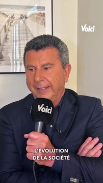 💬 @pascal_bataille_ revient sur la force humaine et sociétale des histoires racontées dans Y’a que la vérité qui compte : « Notre émission suit l’évolution de la société. On traite des sujets très actuels, comme le harcèlement scolaire, avec des jeunes