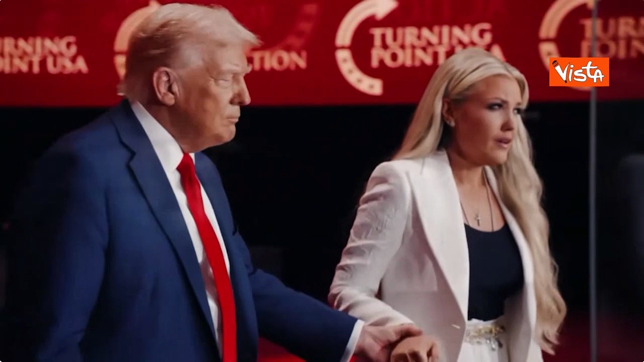 L'abbraccio tra Trump e la vedova Kirk ai Funerali per Charlie Kirk in Arizona