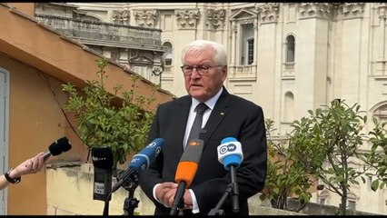 Steinmeier: sempre meno mediatori, non rinunciamo a aiuto Papa a Gaza