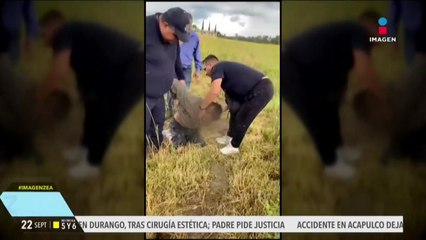 Habitantes de Tlaxcala golpean y someten a presunto delincuente