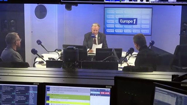 «Ce n'est pas parce que les mairies s'appellent hôtel de ville qu'elles doivent afficher le drapeau devant» estime Joseph Macé-Scaron