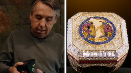 Emilio Azcárraga presume anillo que recibió por el tricampeonato del América y así luce la joya