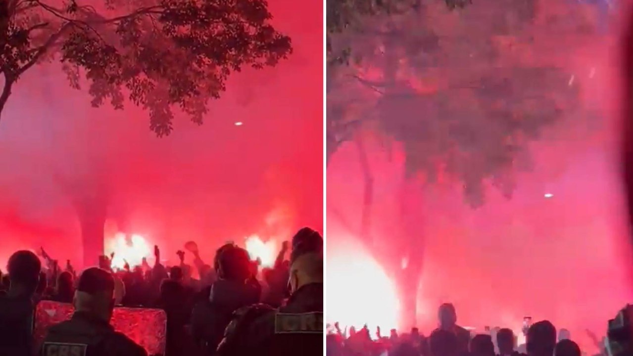 La fiesta de los ultras del PSG tras el Balón de Oro para Dembélé