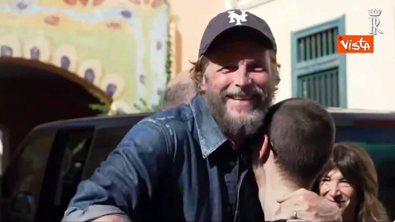 Jovanotti  canta con i ragazzi dell'Istituto penale per i minorenni di Nisida