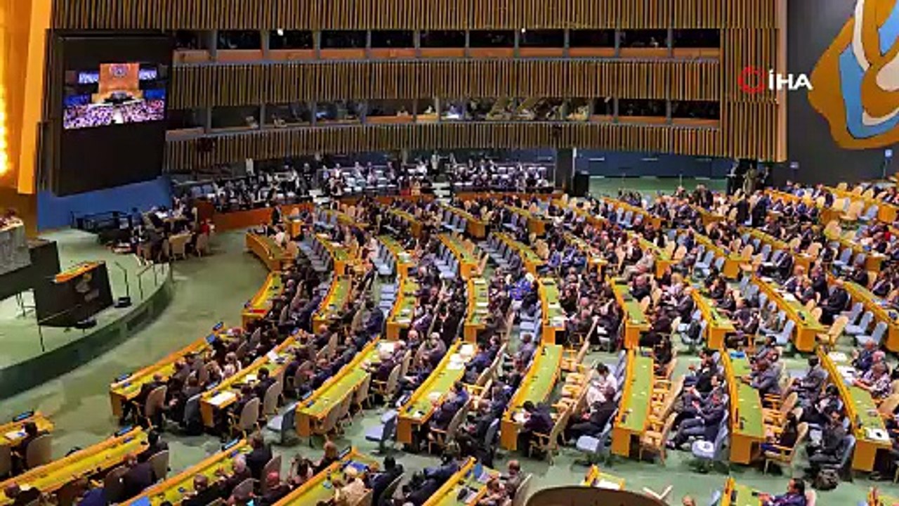 - Cumhurbaşkanı Erdoğan: "Holokost zulmüyle kökü kazınmak istenen bir toplumu yöneten Netanyahu hükümeti, aynı toprağı suyu havayı, denizi paylaştığı binlerce yıllık komşularına soykırım uyduruyor"