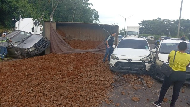 Accidente en la autopista Arraiján-La Chorrera genera enorme congestionamiento