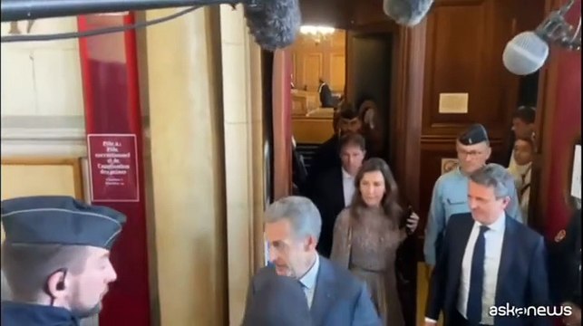 In Francia Sarkozy condannato a 5 anni per scandalo fondi libici