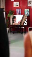 Ve a su prometido engañándola con su hermana y es echada de casa… pero cae en la trampa del CEO!