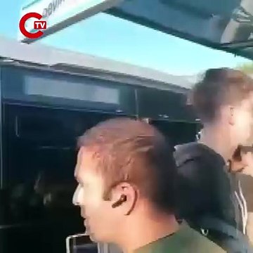 Son dakika... Kadıköy Acıbadem'de 2 metrobüs çarpıştı! Çok sayıda ekip sevk edildi