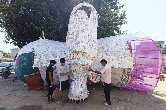 दशहरा उत्सव की तैयारी: दशहरे के लिए रावण के पुतले हो रहे तैयार