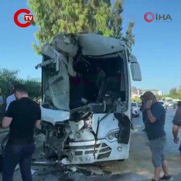 Alanya’da tur otobüsüyle yolcu midibüsü çarpıştı: Çok sayıda yaralı var!