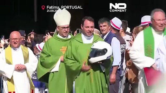 Migliaia di motociclisti si radunano a Fatima per la benedizione annuale dei caschi