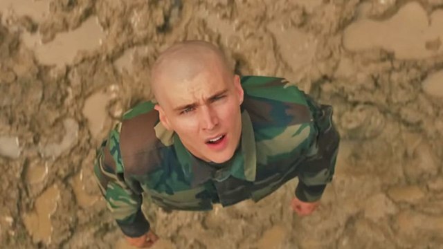 Boots - saison 1 Bande-annonce VO