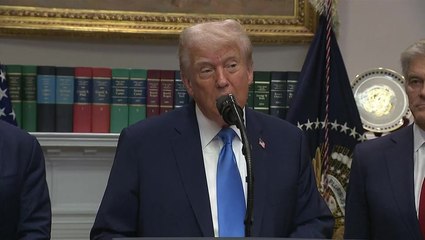 Trump struggles to pronounce acetaminophen during press conference