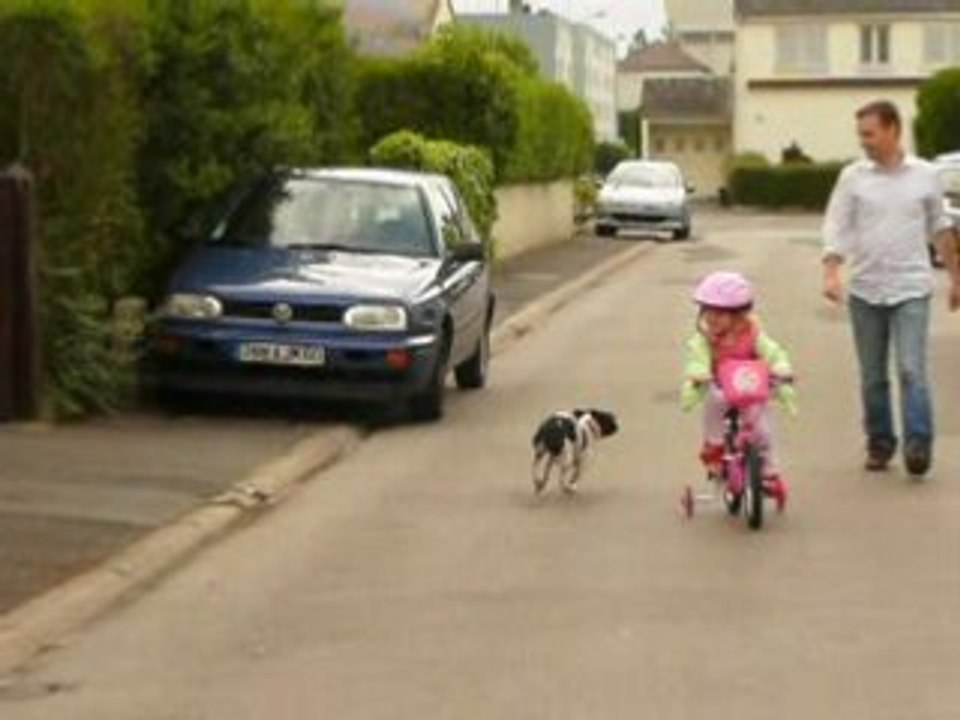Lulu fait du vélo !!