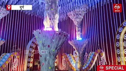 दुर्गा पंडाल में बस्तर के ढोकरा आर्ट की कलाकारी, ड्रैगन भी कर रहा श्रद्धालुओं का इंतजार