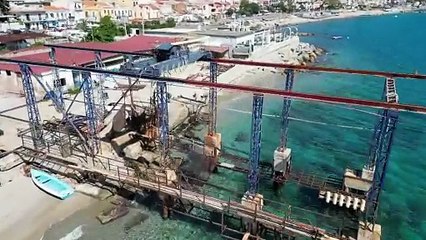 Ecomostro cantiere Paradiso: giù a metà il carro ponte