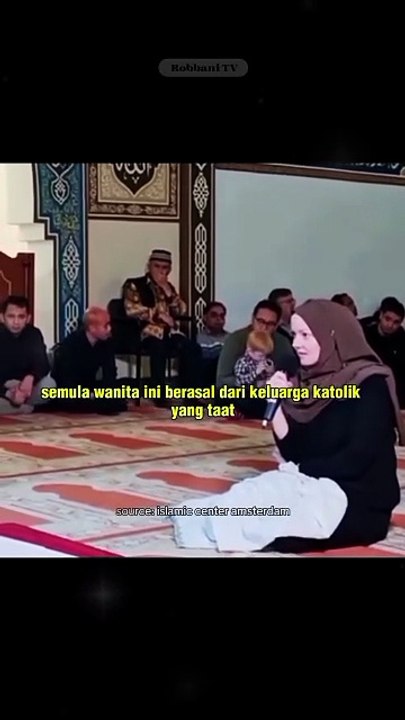 Wanita Cantik Asal Belanda Masuk Islam Di Amsterdam