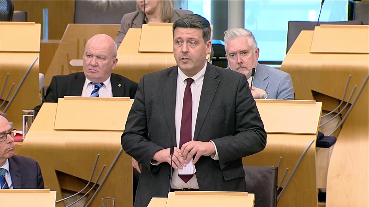 Jamie Hepburn apologises to Douglas Ross and the Scottish Parliament