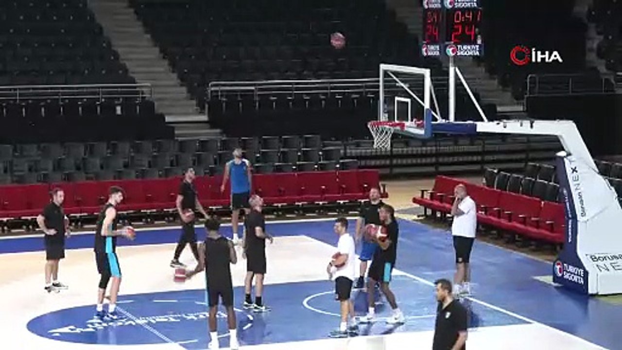 Türk Telekom Basketbol, yeni sezon öncesi hazırlıklarını sürdürdü