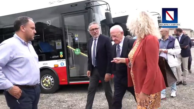 De Luca - Altri 42 nuovi autobus. Posa prima pietra Ospedale di Sessa Aurunca (23.09.25)