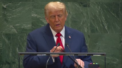 Trump OPENS UN ADDRESS with TELEPROMPTER FAIL that CRACKS ROOM