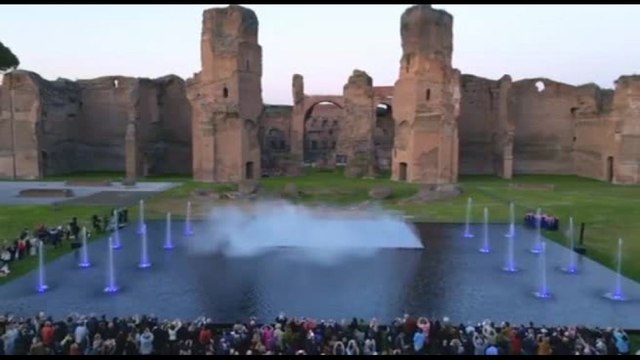 Caracalla Danza, la coreografia contemporanea si libra sull'acqua