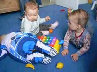 Coline & Enzo 19 mai 2008 005