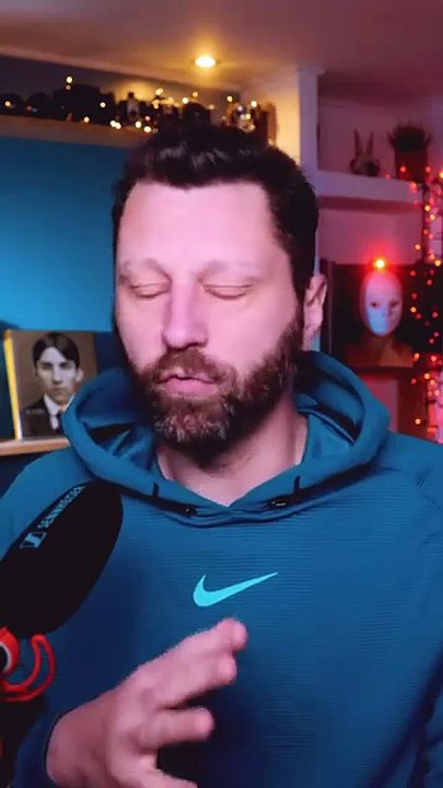 Salon ou le landais a copulé avec une fan.
