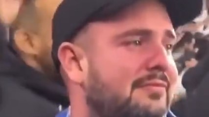 L'OM vince in casa col Psg dopo 14 anni: tifoso in lacrime sugli spalti