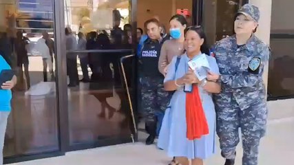 Imponen presentación periódica e impedimento de salida a cinco mujeres por falsas defunciones en Valverde