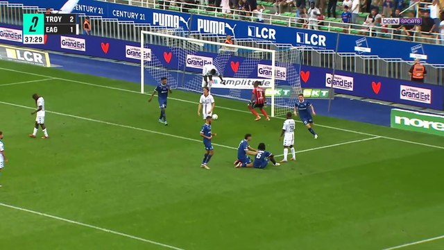 ESTAC TROYES 5-2 EA GUINGAMP : le résumé du match Ligue 2 BKT 2025-26 - J6