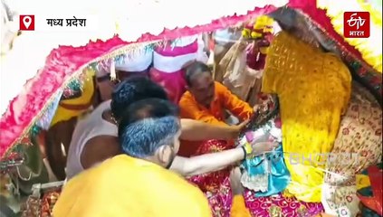 राजसी ठाठ बाट से निकली माता उमा की सवारी, महाकाल मंदिर पर मिला गॉर्ड ऑफ ऑनर