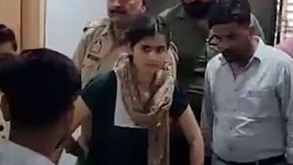 संभल में महिला टीचर पर हुआ एसिड अटैक
