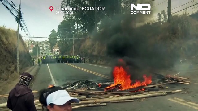 Agricultores y grupos indígenas se enfrentan a la Policía en Ecuador por los subsidios al diésel