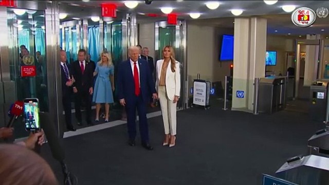 Stuck on the world stage! Trump, Melania face malfunctioning escalator during UNGA arrival