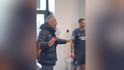 La réaction INCONTOURNABLE de Luis Enrique en accueillant Dembélé et son Ballon d’Or