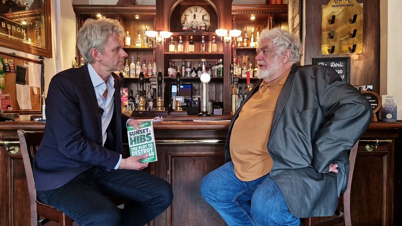 Alan Pattullo meets former Hibs Chairman David Duff to discuss his new book - Sunset on Hibs