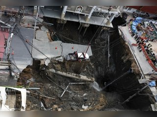 Straße verschluckt: Riesen-Krater vor Bangkoker Krankenhaus