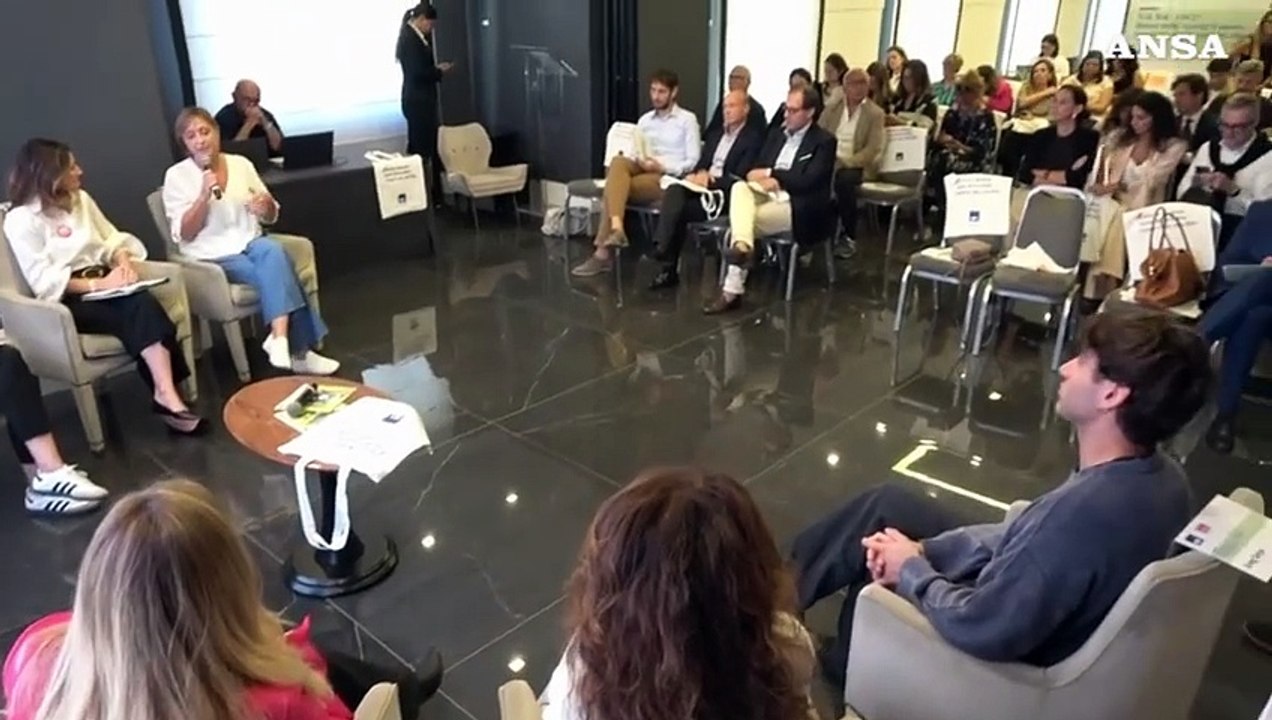 Contro la violenza di genere, nelle scuole "Tok, Tok, chi e'?"