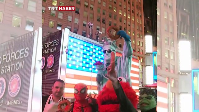 Türk mutfağı New York’ta: Times Meydanı’nda simit ve çay ikramı