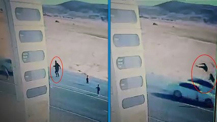 Yola çıkan çocukları kurtarmak isterken otomobil çarpan genç hayatını kaybetti