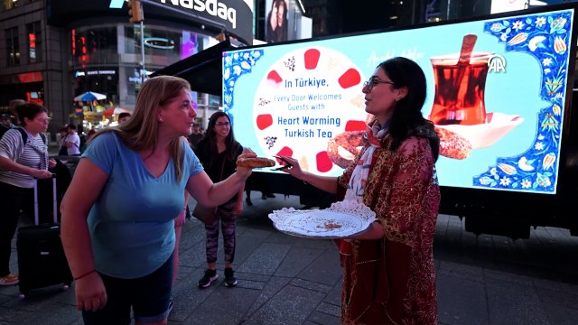 Türk simidi ve çayı, Anadoludakiler projesiyle Times Meydanı'na taşındı