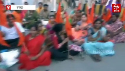 छत्तीसगढ़ में बजरंग दल मांगे शराबबंदी, कांग्रेस ने बताया नौटंकी, आबकारी मंत्री के बयान पर भी पलटवार