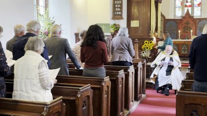Now Thank We All Our God one of the hymns sung at Thelbridge Parish Church Harvest and Ordination thanks, video Alan Quick IMG_2972