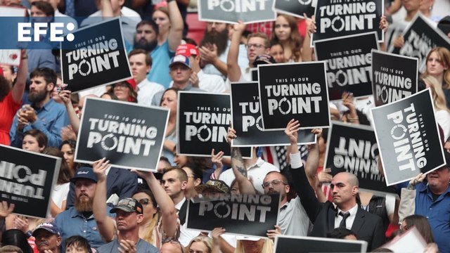 Republicanos convierten a Charlie Kirk en mártir conservador en multitudinaria despedida